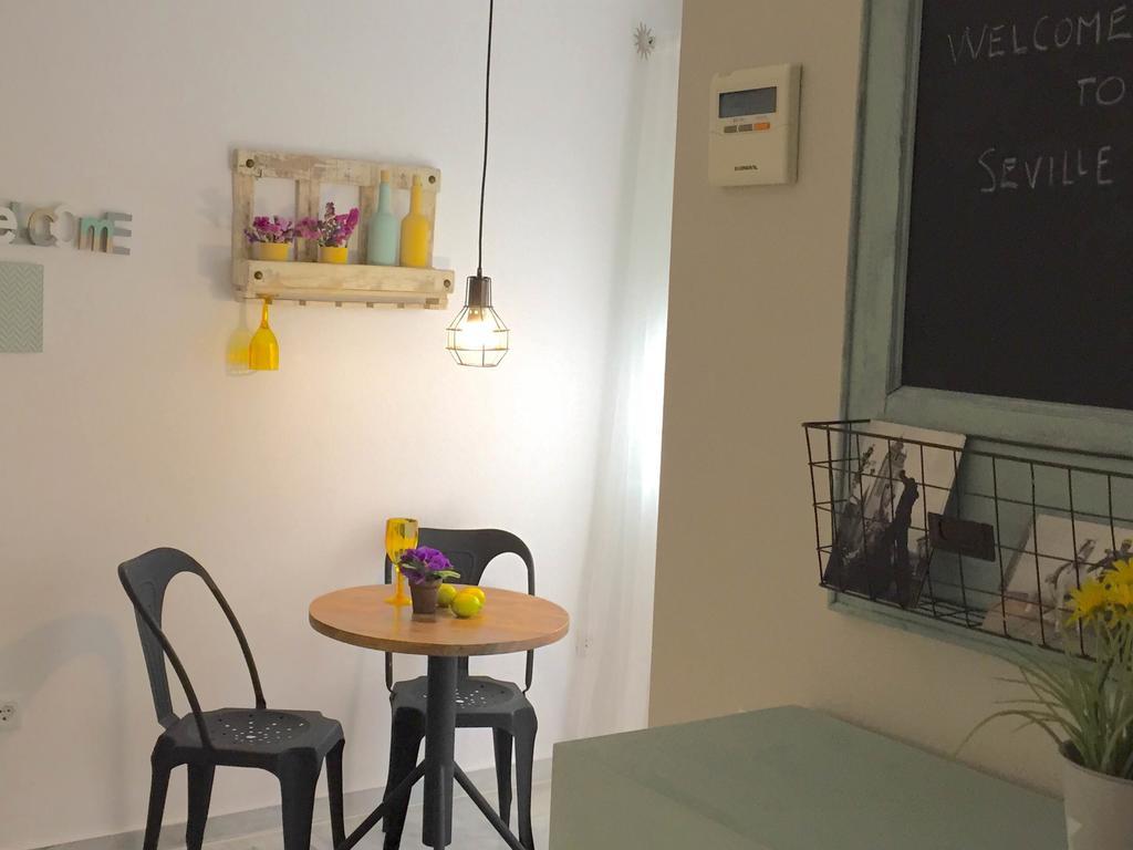 Hsh Suites Corrala Triana Sevilla Exteriör bild